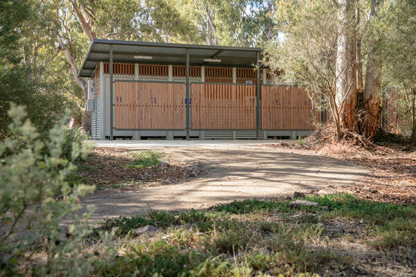 Custom Yarra for campground with Wood-Look aluminium and showers