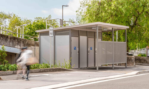 Public Toilet Building at Gordon Station